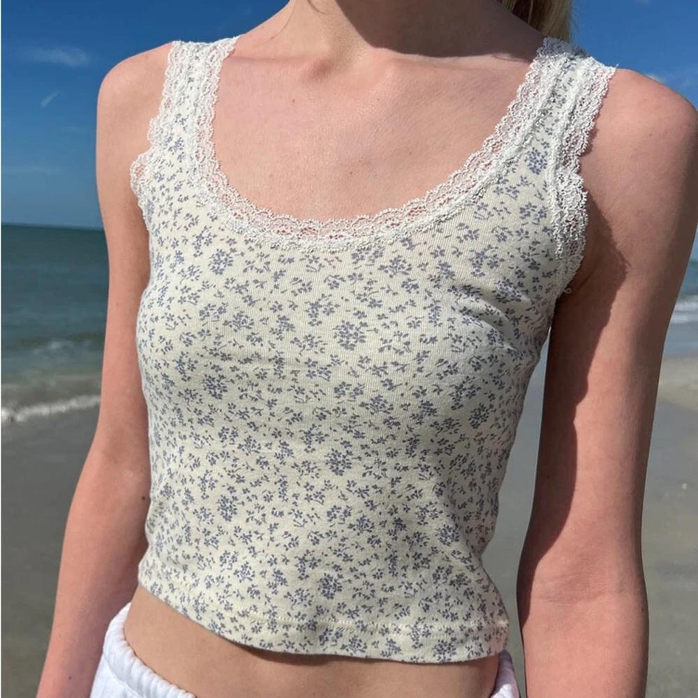 Brandy Melville Ronnie Floral Lace Tank. No stains or flaws!